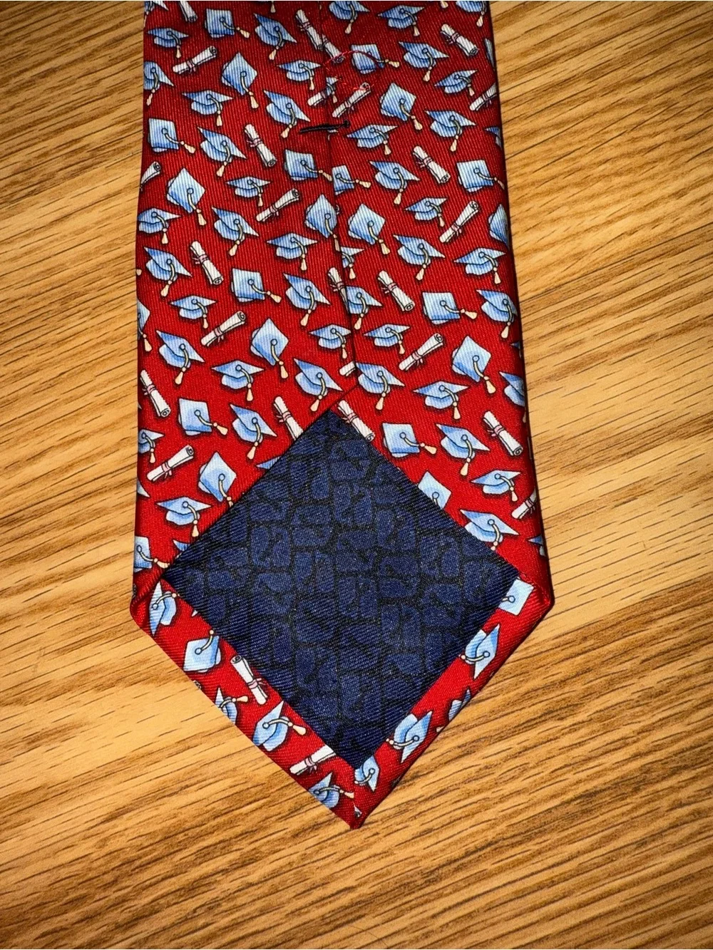 Vineyard Vines gently loved